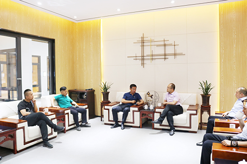 居然之家河北省分公司領導一行蒞臨道爾門窗科技考察交流，共繪合作新篇章